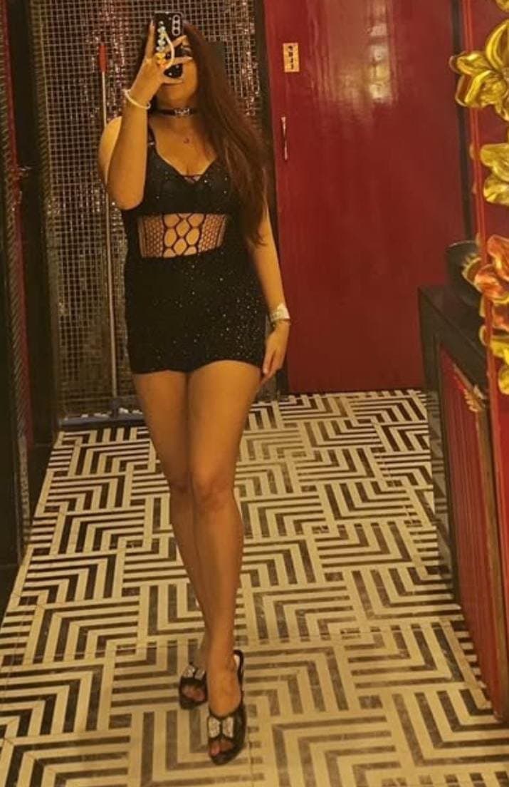 Priya portrait 1