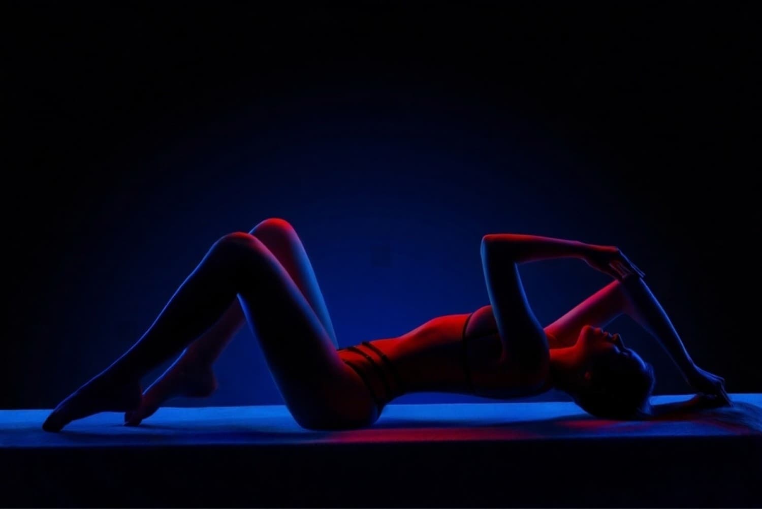 Escort suite with candlelit mood lighting